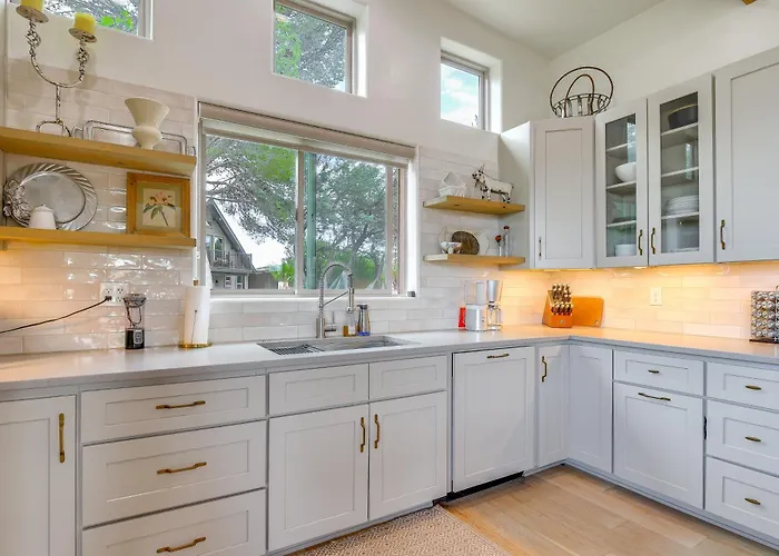 Holiday home Private Pool & Mtn Views! Family Gem In *